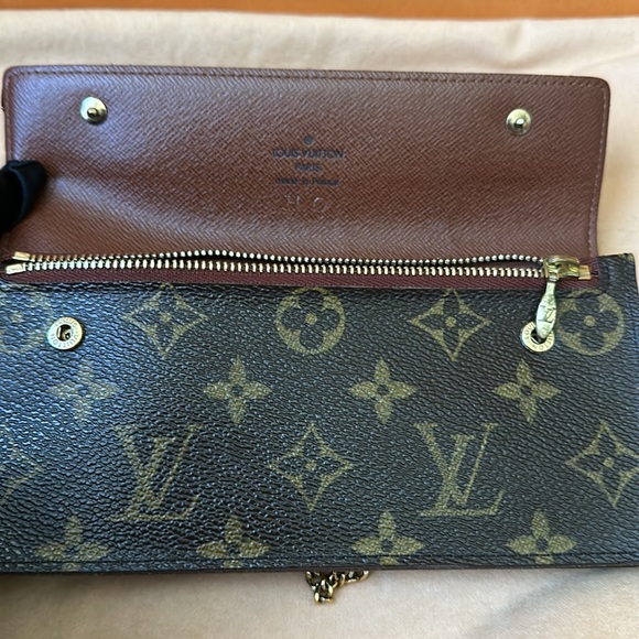 ❌❌SOLD❌❌. Louis Vuitton Monogram Porte Feuille Wallet on Chain (WOC). Authentic - Picture 9 of 9
